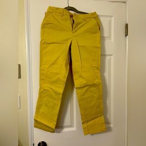 Gap Chino- Yellow